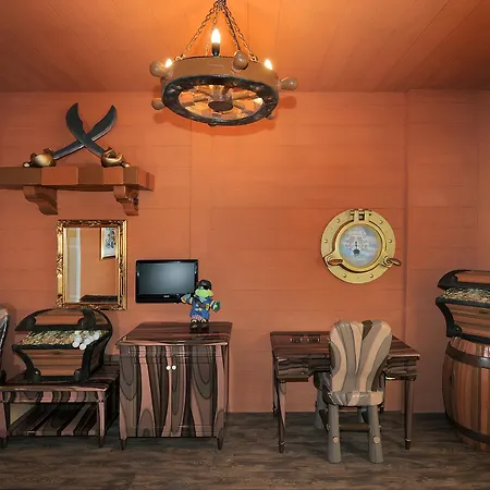 Gardaland מלון קסטלנואובו דל גארדה