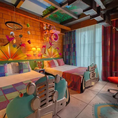 Отель Gardaland Кастельнуово-дель-Гарда