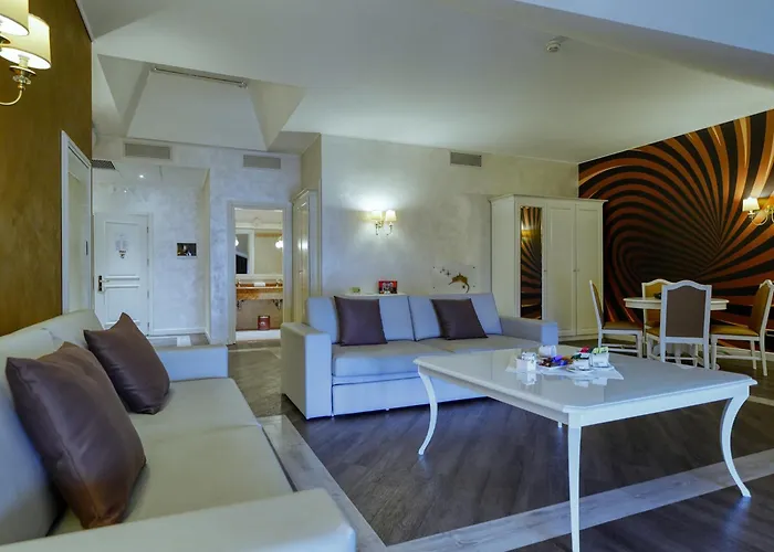 酒店 加达兰德度假村 3*